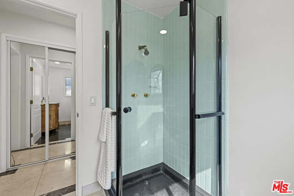 865 Warner Avenue, Los Angeles, California 90024 home-pic-15